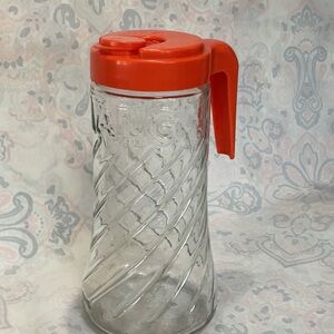 Tang pitcher from 1960’s. Excellent condition.